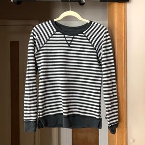 Reversible Lululemon crew neck